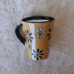 Vintage Gold Black and White Floral Coffee Cup